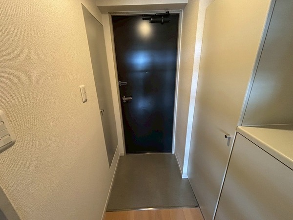 カーサ・パセオ414号室 玄関