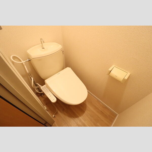 小川荘1号棟 温水洗浄暖房便座