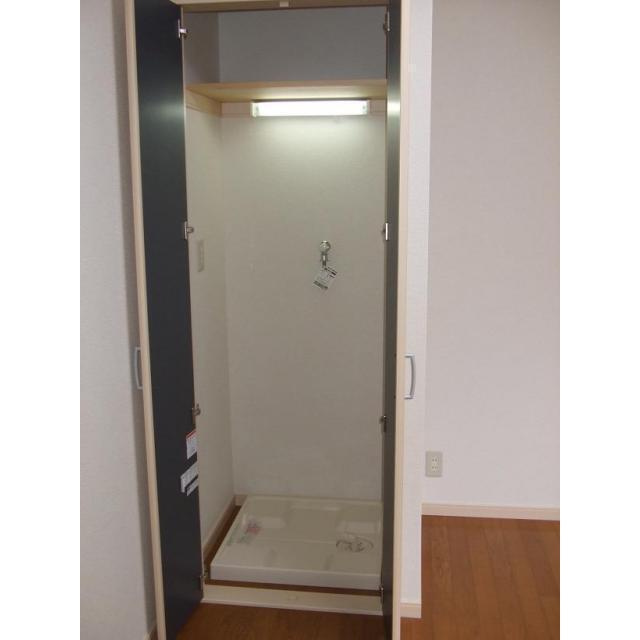 西井コーポ 室内洗濯機置場