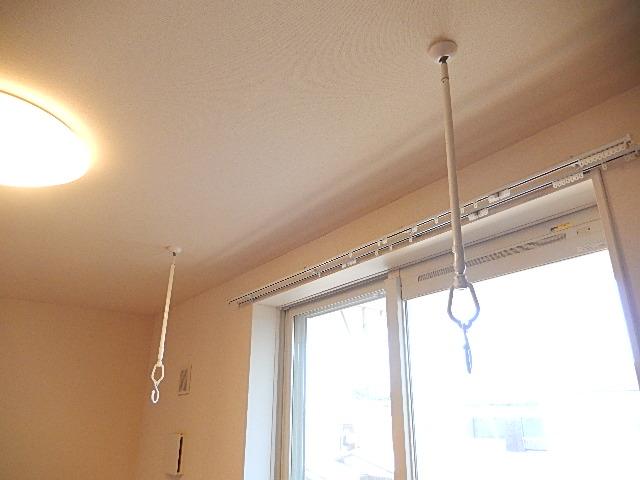 ライジング・サン102号室 室内物干し