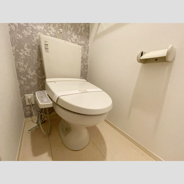 CRAPE MYRTLE 駒沢公園通り202号室 202号室トイレ