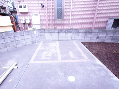 リブリ・サンビレッジ1階 駐車場