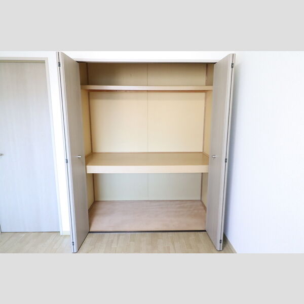 サイレントレジデンス203号室 物入