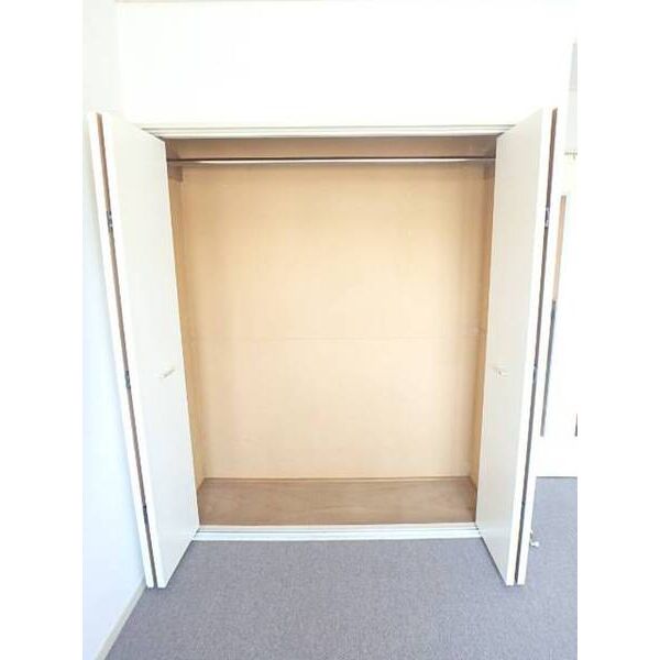 プレジオ南花島 収納