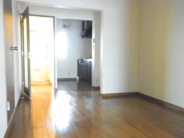 グランプラス0309号室 ＬＤＫ　※別号室の参考写真です(現況優先)