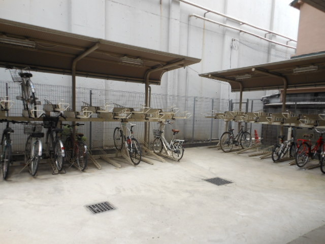 ガラ・シティ田町 駐車場