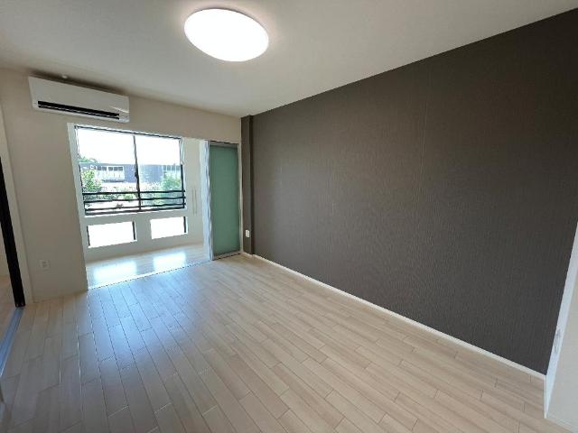 ヴェールコリーヌⅢ リビング