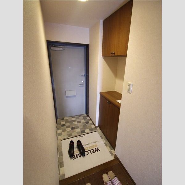 リヴェール滝山 玄関