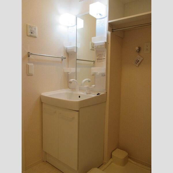 フローラルコート水無 洗髪洗面化粧台