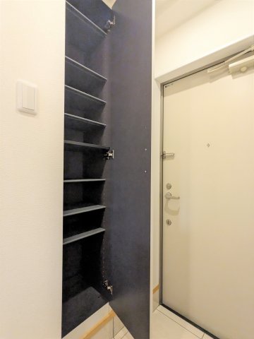 カサプレミア代田102号室 収納