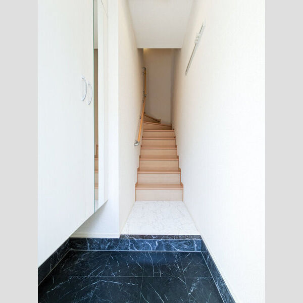 スターエイト201号室 玄関