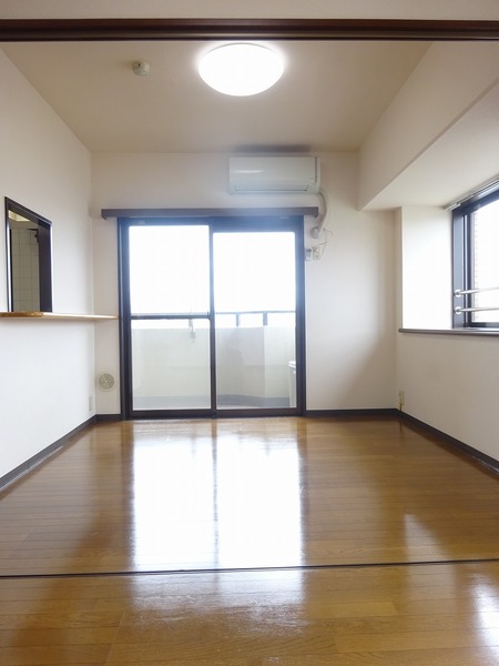 朝日パリオ鐘ケ淵 リビング