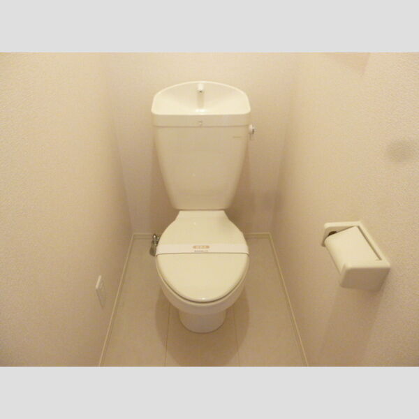 メゾン・グランシャリオ バス　トイレ別