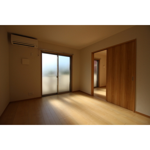 アムール East 内観