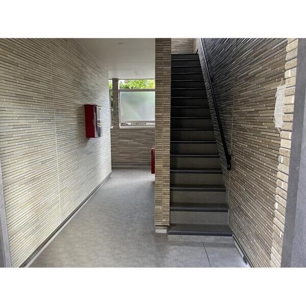 クロレ船橋宮本204号室 エントランス