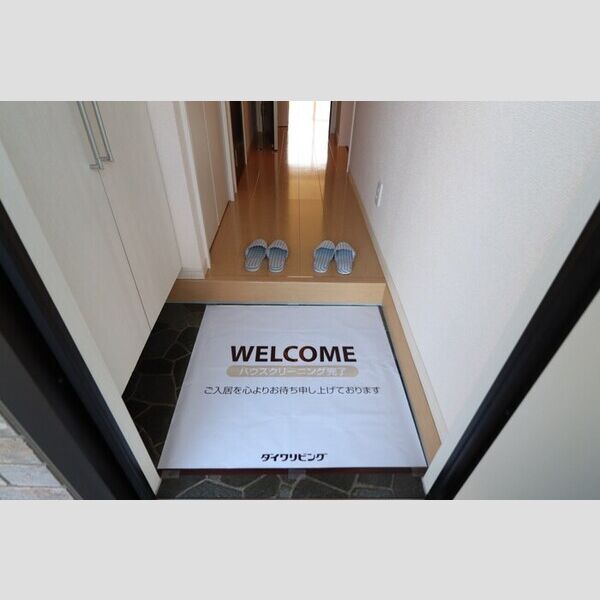 カトルセゾン　A 玄関