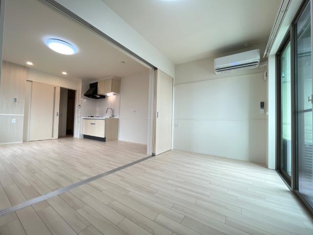 スライヴ203号室 洋室