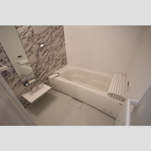 ル　シエル 追い焚き機能付きのバス