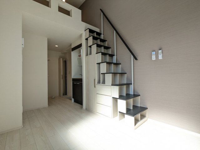 エイチワイコネクト東大泉0201号室 リビング