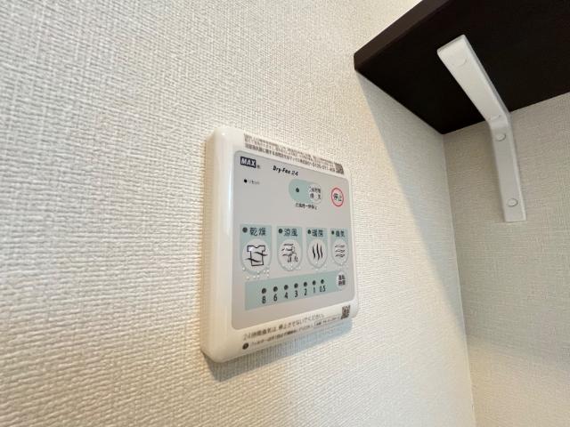シャンパーニュ北越谷203号室 浴室乾燥機
