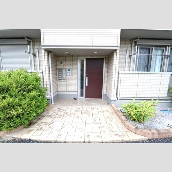 スマイルコート　5番館101号室 エントランス