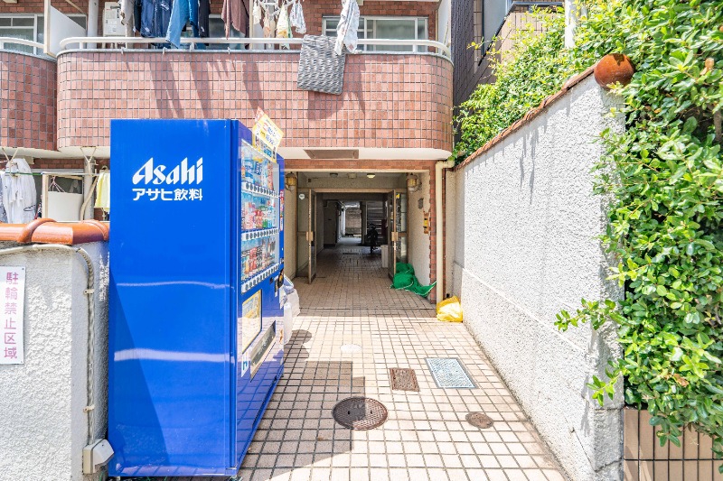 メゾン・ド・クリスタル エントランス