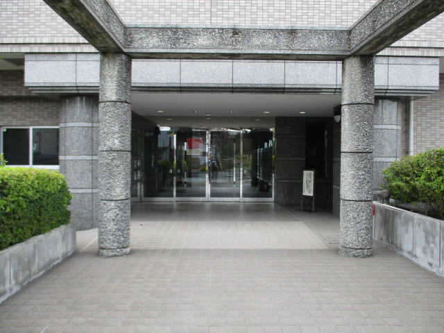 レクセル新子安3階 エントランス