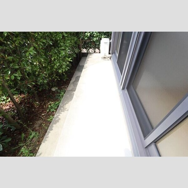 リシアンサス・ガーデン　ABCDEFB101号室 テラス