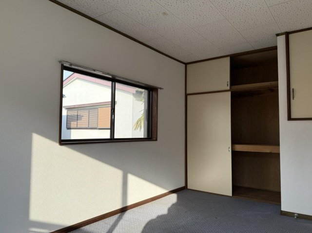 下貝塚戸建て 複数人での暮らしでも安心な広々収納スペースあり