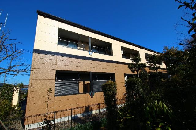 メープルガーデン２２ 外観写真（昼）