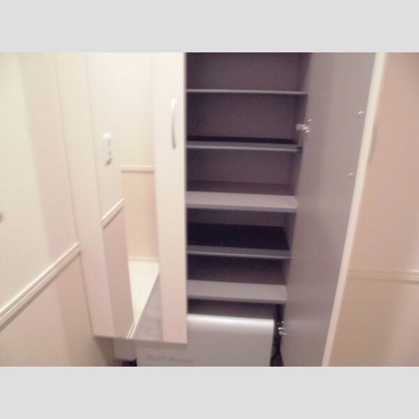 アンリジエール302号室 シューズボックス