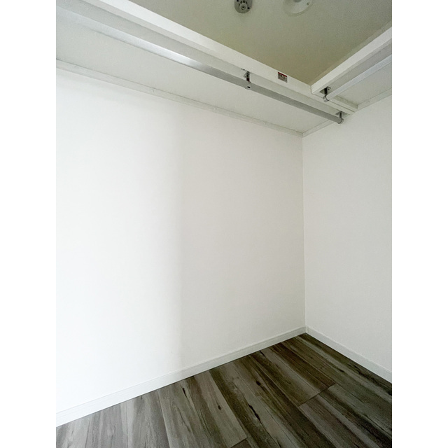 第六竹石マンション302号室 内観