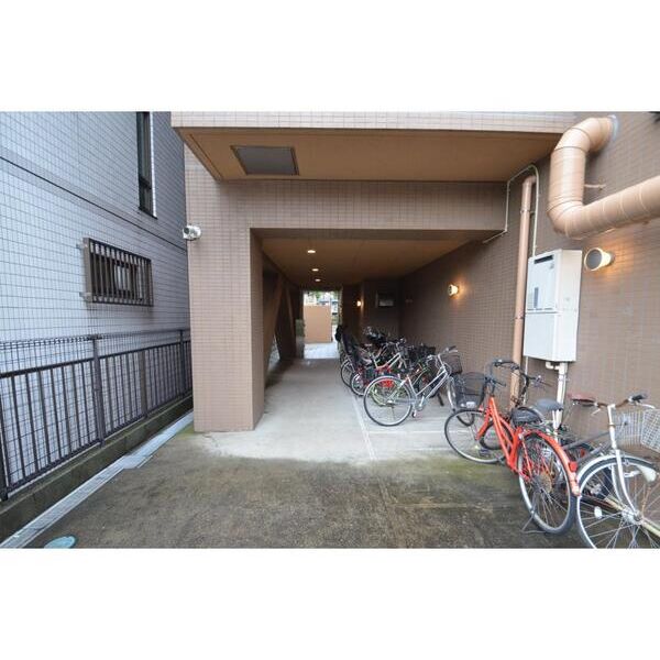 カメットI402号室 駐車場