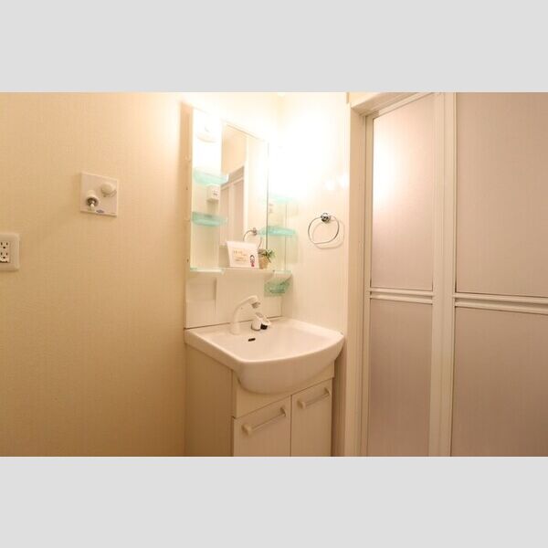 ヴィラ・グランメールⅡ 洗髪洗面化粧台