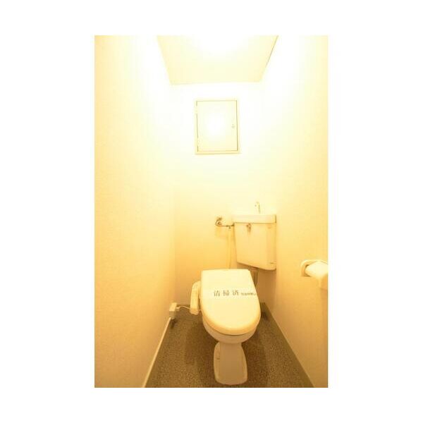 シャトレ市ヶ谷1108号室 トイレ