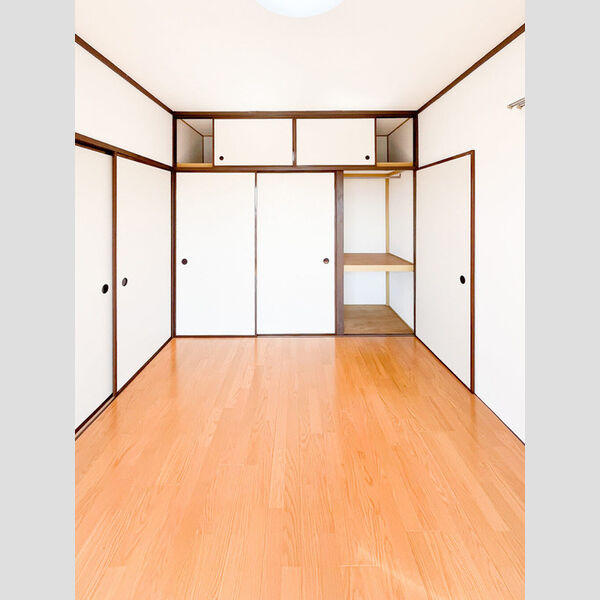 クレセントハイツ301号室 洋室