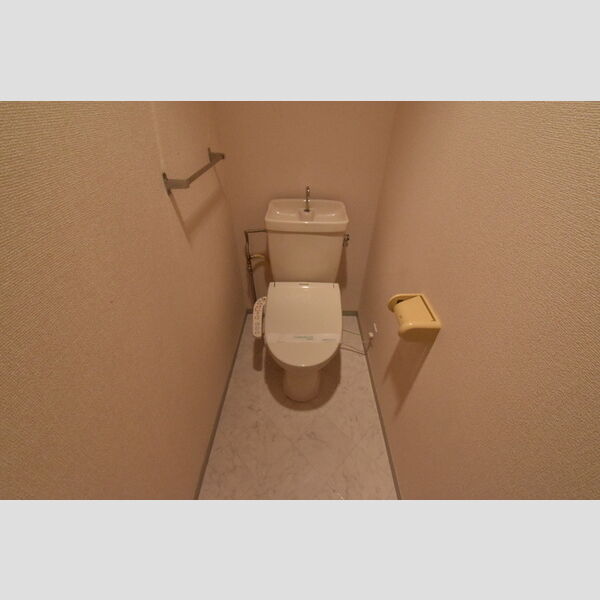 BーFLAT202号室 温水洗浄暖房便座