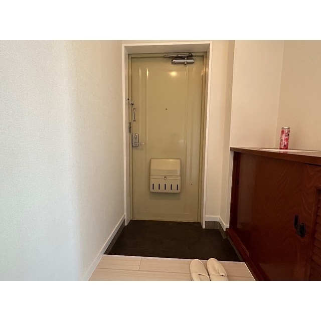 第2春実マンション 玄関