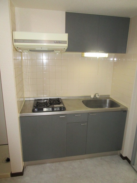 デルニエワコーI1階 キッチン