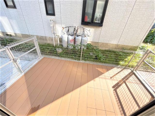 ベルクロシェット101号室 庭