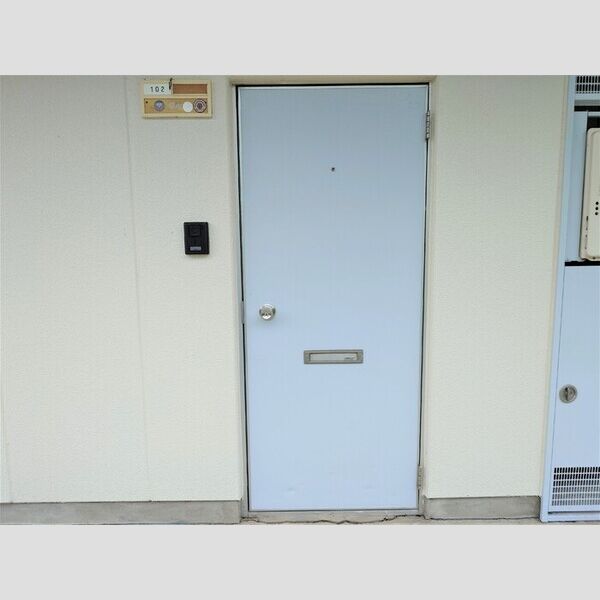 メゾン梨花 玄関表