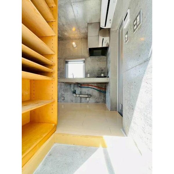 デューク北浦和K2 玄関