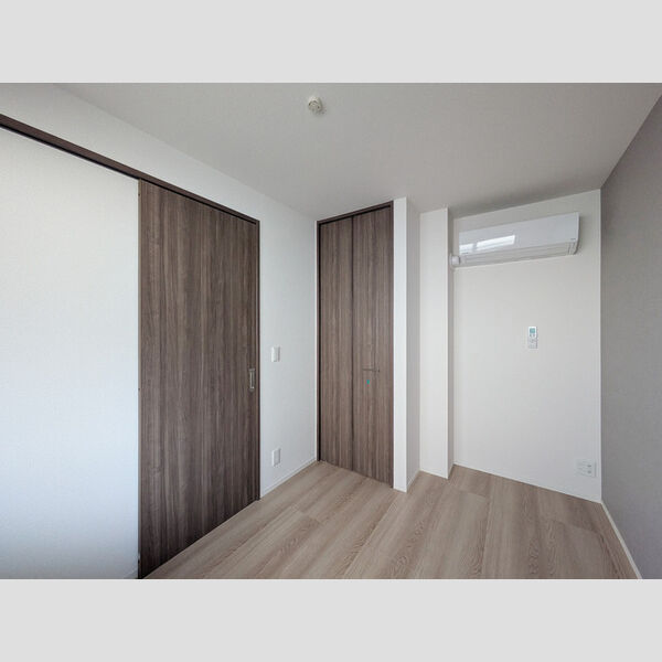 セレスティア白鳥205号室 洋室4.1帖