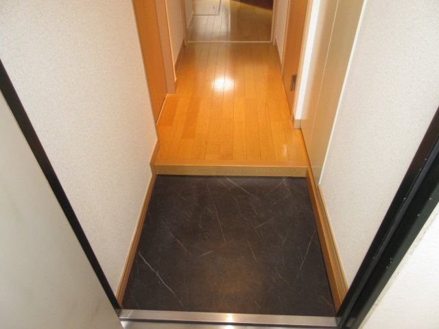 ルネス・グリーンピーク 玄関