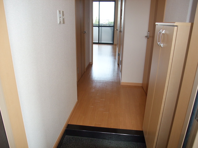 ラベンダーリブ 玄関