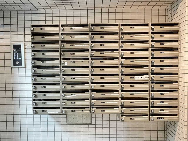 スカイコートパシフィック川崎605号室 メールボックス