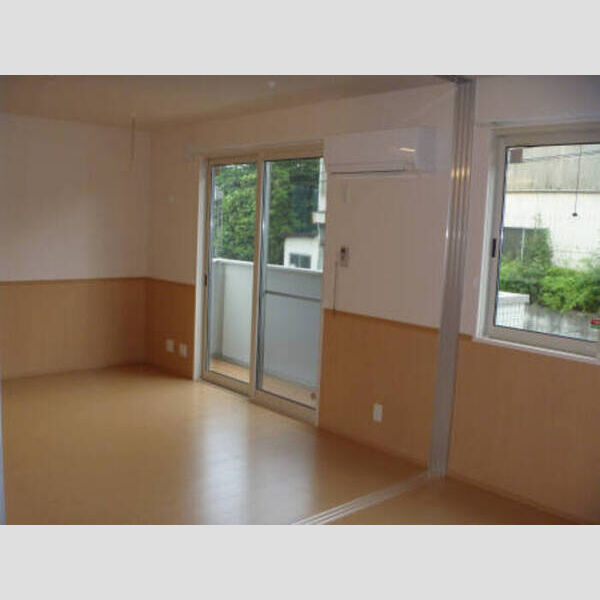 ダイアモンド・ティアラ LDK♪エアコン♪室内物干し付♪