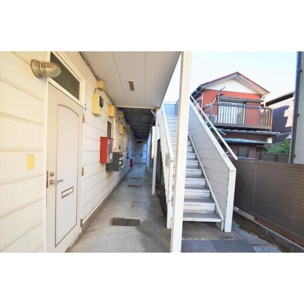 エステート　ベルウッド201号室 エントランス