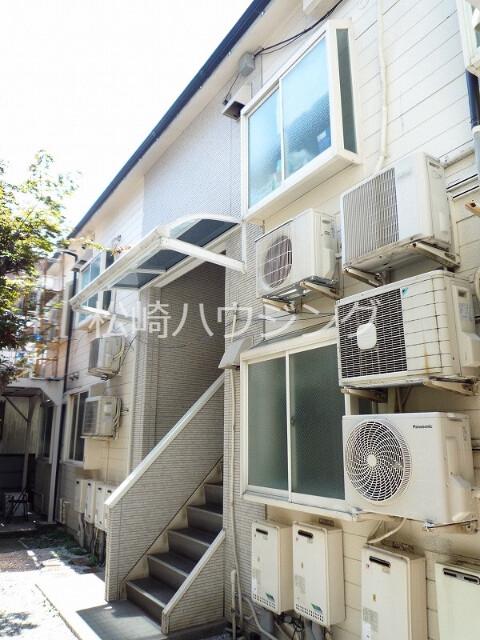 ホワイトヒルズ1階 外観