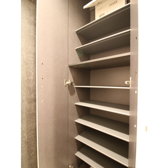 プレール・ドゥーク赤塚304号室 シューズボックス